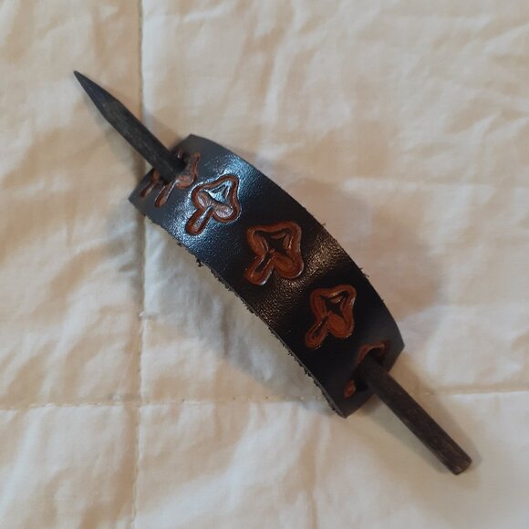 Vintage Leather Hair Clip with Stick - Picture 1 of 4